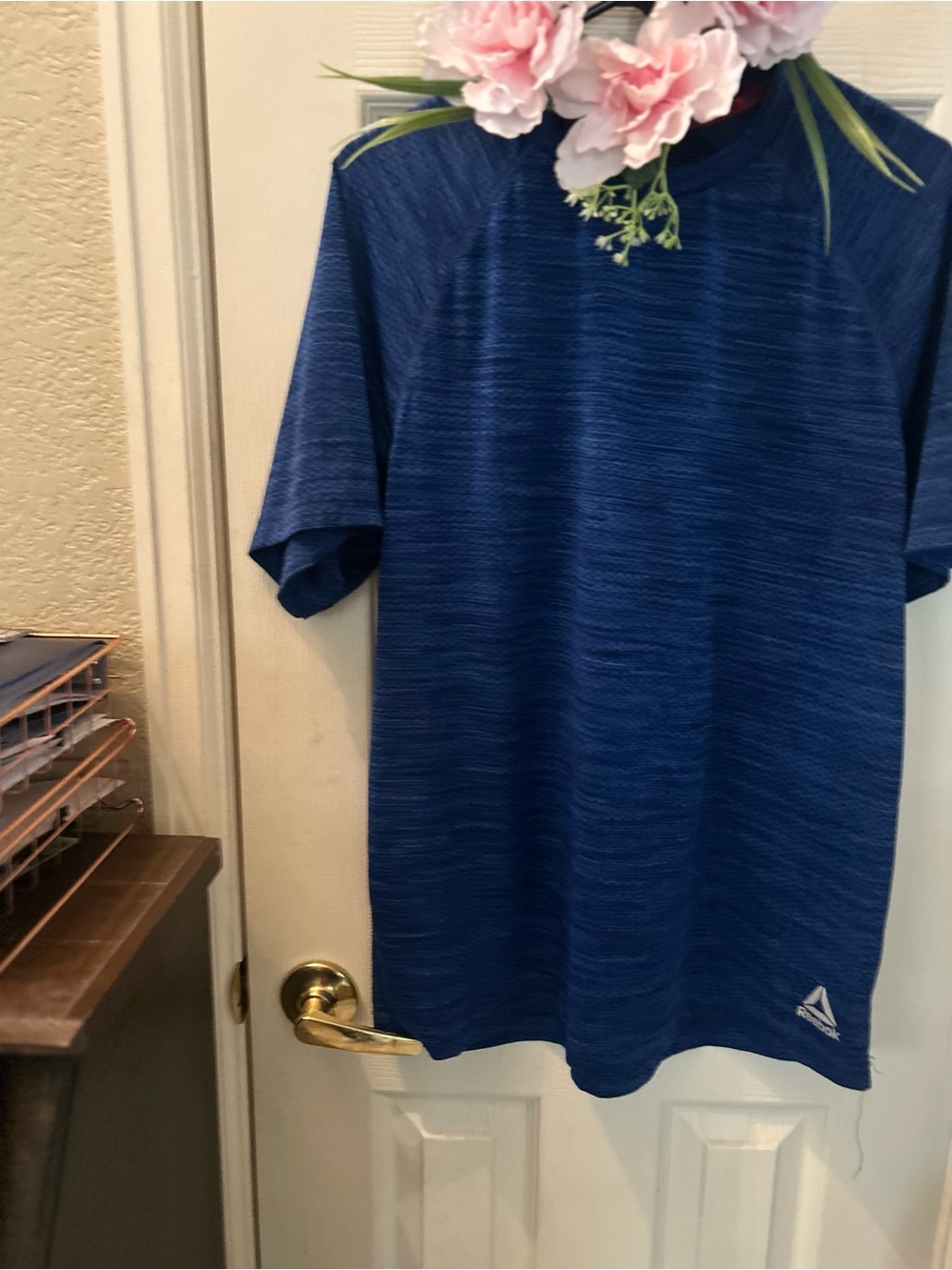 Reebok Men's Heathered Navy Blue Athletic Tee size L.